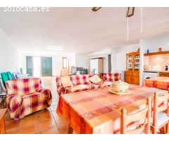 Casa con dos viviendas en Es Grau