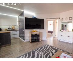 Apartamento con licencia y piscina en Son Bou