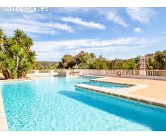 Apartamento con licencia y piscina en Son Bou