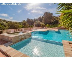 Apartamento con licencia y piscina en Son Bou