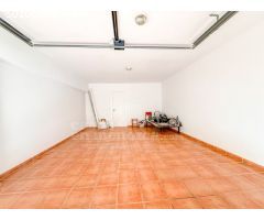 Casa con garaje y piscina en Es Castell