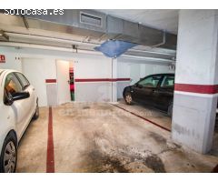 Piso tríplex con parking en Mahón
