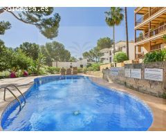 Elegante apartamento reformado con vistas en primera línea del puerto deportivo