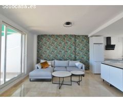 Estamos felices de presentaros este precioso ático en Fuengirola, situado en la