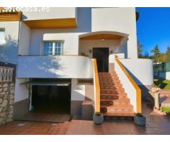 Villa independiente en el Coto con piscina privada