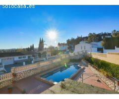 Villa independiente en el Coto con piscina privada
