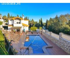 Villa independiente en el Coto con piscina privada