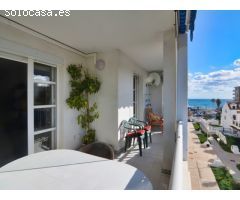 Exclusiva propiedad en segunda línea de playa en Zohail, Fuengirola con vistas