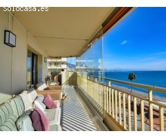 Ático exclusivo con estudio independiente y espectaculares vistas al mar -
