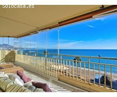 Ático exclusivo con estudio independiente y espectaculares vistas al mar -