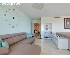 Ático exclusivo con estudio independiente y espectaculares vistas al mar -