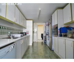 Ático exclusivo con estudio independiente y espectaculares vistas al mar -