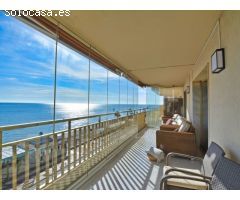 Ático exclusivo con estudio independiente y espectaculares vistas al mar -