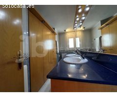 Ático dúplex en pleno centro de Rubí. ¡Ideal para quienes buscan comodidad y