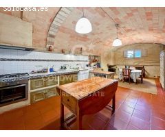 Masía con Oportunidad de Desarrollo en Garrigàs, Costa Brava, Alt Empordà