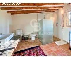 Masía con Oportunidad de Desarrollo en Garrigàs, Costa Brava, Alt Empordà