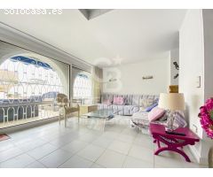 Casa con piscina, terraza y garaje en Empuriabrava, Costa Brava