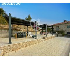 Villa de lujo en Vilajuïga, a 9 km de las playas de la Costa Brava