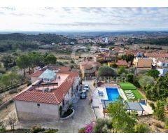 Villa de lujo en Vilajuïga, a 9 km de las playas de la Costa Brava