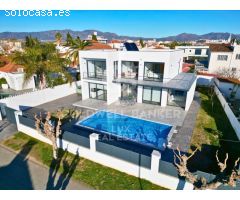 Chalet de lujo con piscina en Empuriabrava