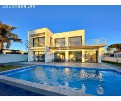Chalet de lujo con piscina en Empuriabrava