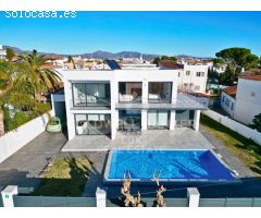 Chalet de lujo con piscina en Empuriabrava