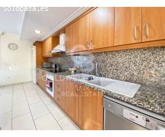 Casa con piscina y garaje en Vilamalla