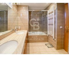 Casa con piscina y garaje en Vilamalla