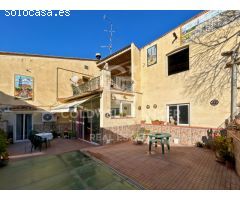 Casa con terraza soleada y garaje en Borrassà