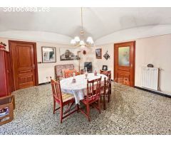 Casa con terraza soleada y garaje en Borrassà
