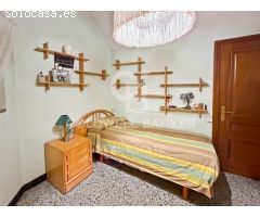 Casa con terraza soleada y garaje en Borrassà