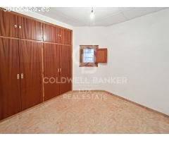 Casa con terraza soleada y garaje en Borrassà