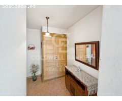 Casa con terraza soleada y garaje en Borrassà