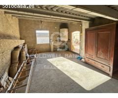 Casa con terraza soleada y garaje en Borrassà