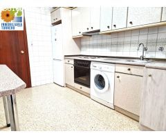 Piso con garaje en C/ Lugo