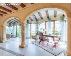 Villa elegante con vistas al mar