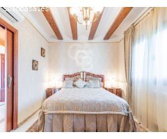 Villa elegante con vistas al mar