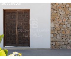 Villa Ca Salina - estilo Ibiza, a distancia a pie de una escuela internacional,