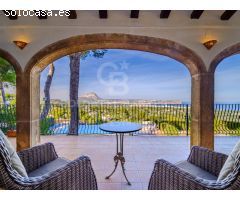 Magnífica Villa con Vistas al mar en exclusiva zona de Jávea