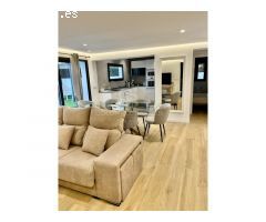 Encantador chalet reformado de 3 habitaciones con piscina privada en el Centro