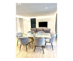 Encantador chalet reformado de 3 habitaciones con piscina privada en el Centro