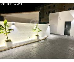 Encantador chalet reformado de 3 habitaciones con piscina privada en el Centro