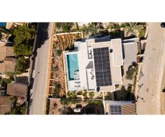 Villa Faro chalet de lujo moderno en venta en Residencial Jazmines Cumbre del
