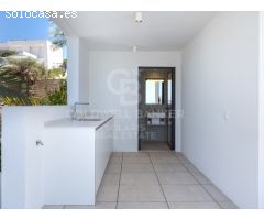 Villa Faro chalet de lujo moderno en venta en Residencial Jazmines Cumbre del