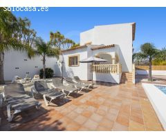 VILLA DE VACACIONES DE 3 DORMITORIOS EN JÁVEA € 427.500