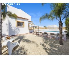 VILLA DE VACACIONES DE 3 DORMITORIOS EN JÁVEA € 427.500