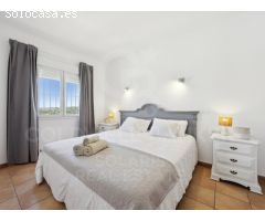 VILLA DE VACACIONES DE 3 DORMITORIOS EN JÁVEA € 427.500