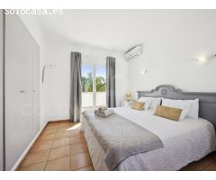 VILLA DE VACACIONES DE 3 DORMITORIOS EN JÁVEA € 427.500