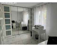 Encantadora villa de 4 dormitorios con vistas al mar en Balcón al Mar, Jávea.