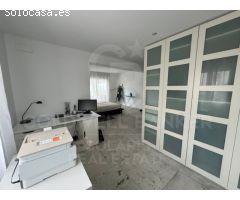 Encantadora villa de 4 dormitorios con vistas al mar en Balcón al Mar, Jávea.